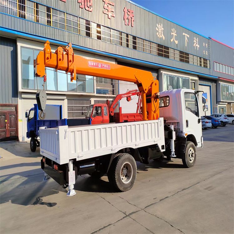 溪口乡三轮随车吊定制 农用改装机自备吊中瑞长期出售