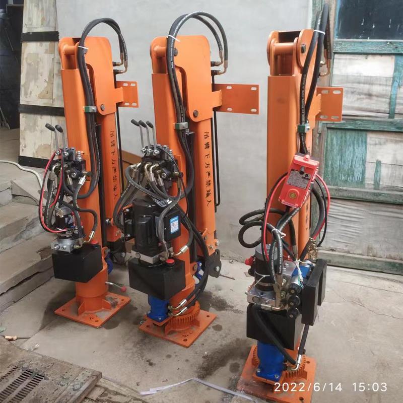 溪口乡重汽蓝牌随车吊 3.2吨 国六动力强 液压驱动 农用自卸起重机